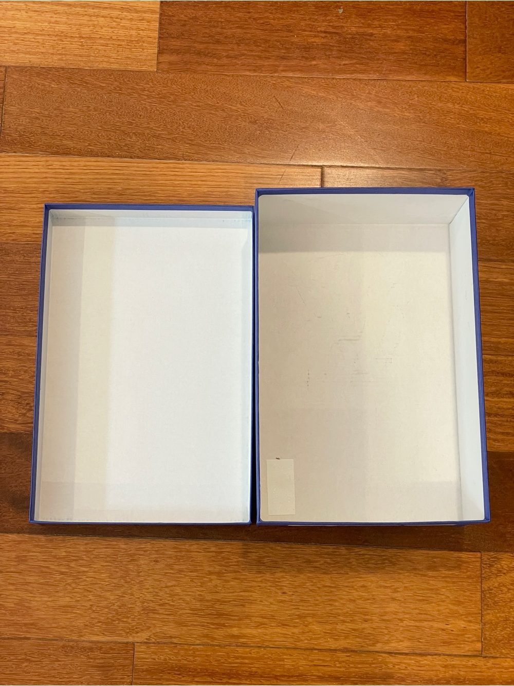 Stuart Weitzman shoe box and dust bag - Picture 2 of 3